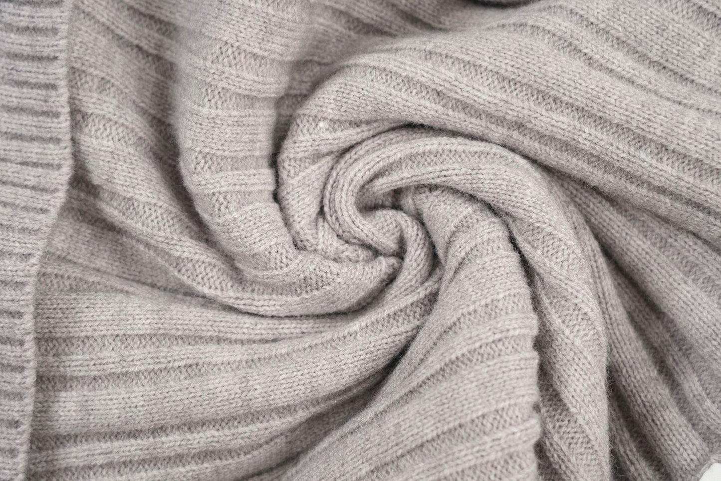 Lorantis Co. MODERN COZY KAZAK